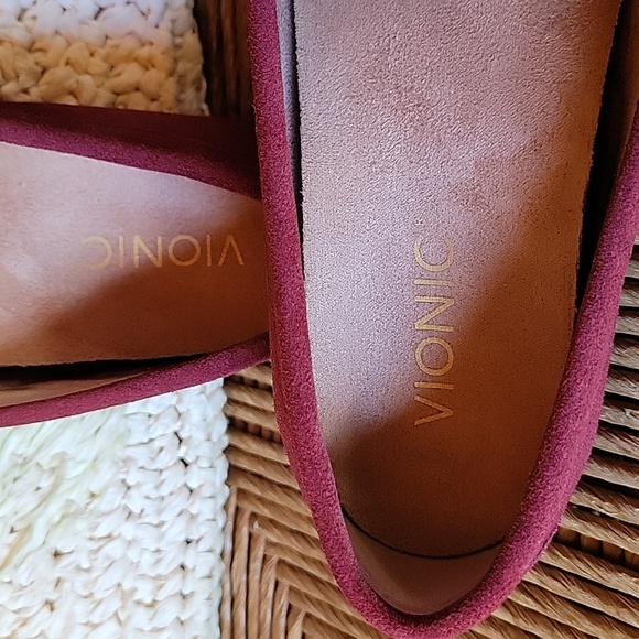 Vionic Debbie driving moccasin, size 8 - Picture 11 of 13